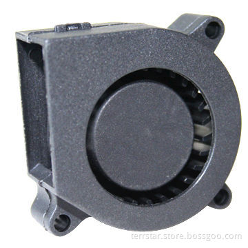 DC Blower Fan with 5, 12 and 24V Voltages, Measures 40 x 40 x 20mm